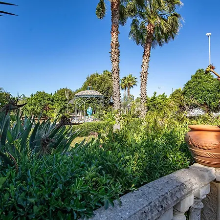 بيت ضيافة I Giardini Del Cavaliere بورتو سيساريو